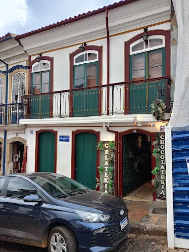 Fachada colonial da Botânico Ouro Preto